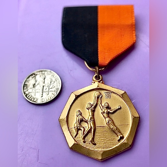 Vintage 1980s Soviet Era Russian Ribbon Medal Medallion WOMEN’S BASKETBALL - Picture 6 of 7